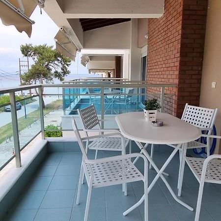 Bungalow White Apartments ポリフロノ エクステリア 写真