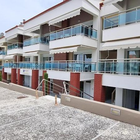 Bungalow White Apartments ポリフロノ エクステリア 写真