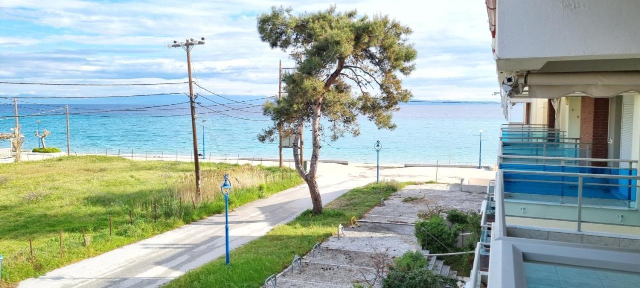 Bungalow White Apartments ポリフロノ エクステリア 写真