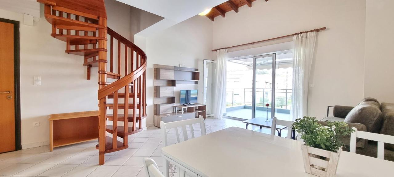 Bungalow White Apartments ポリフロノ エクステリア 写真