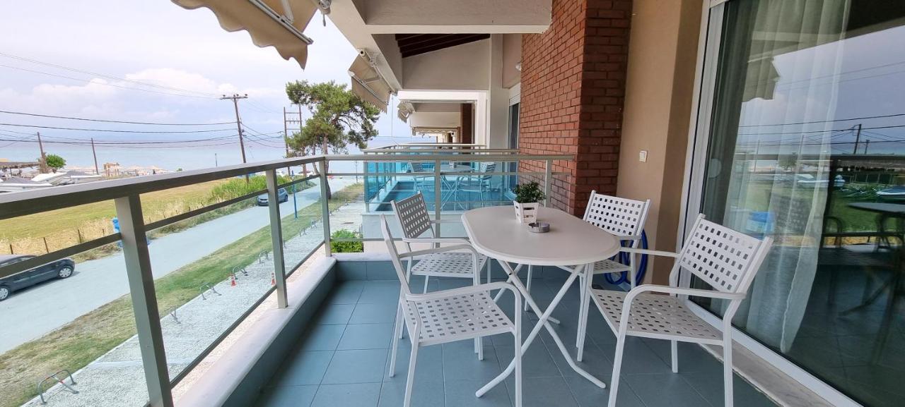 Bungalow White Apartments ポリフロノ エクステリア 写真