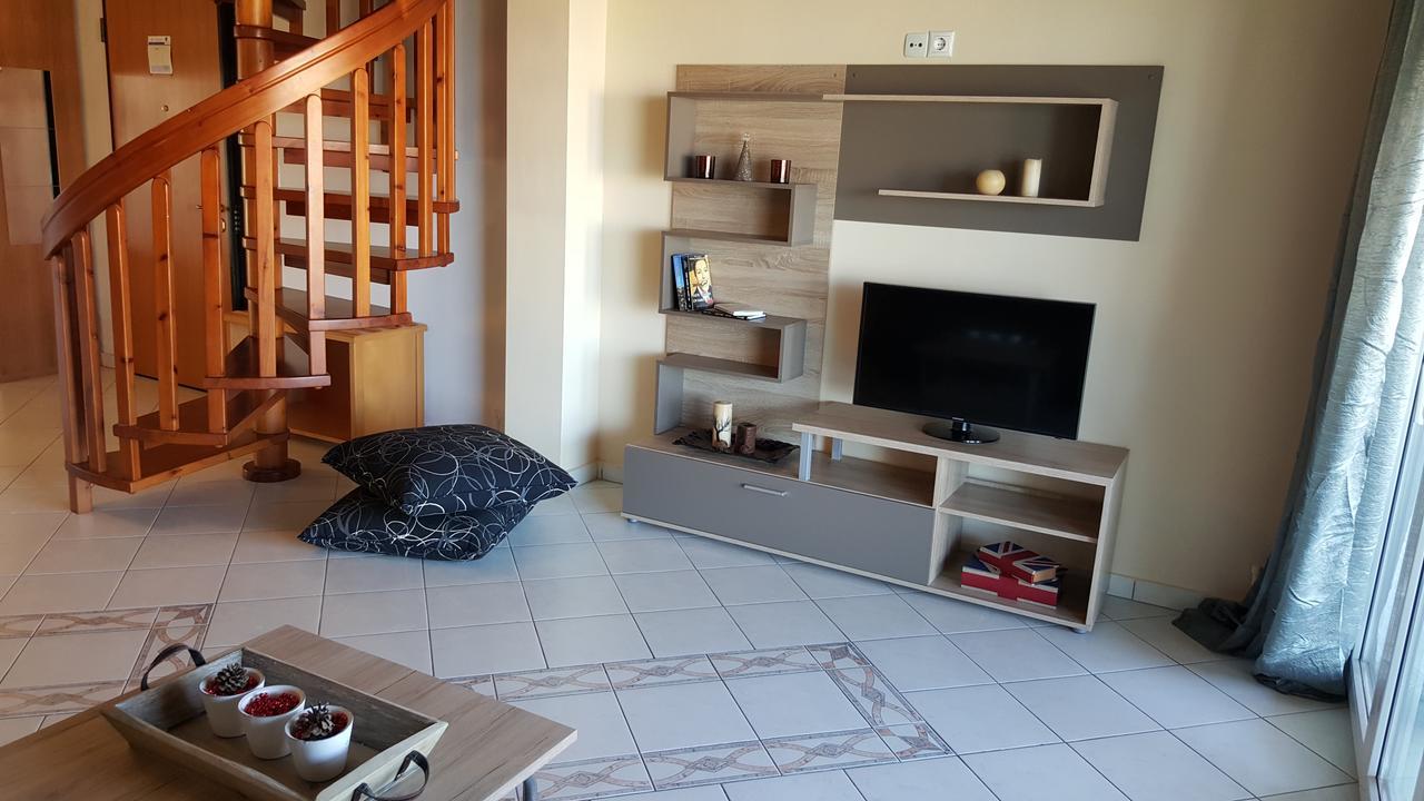 Bungalow White Apartments ポリフロノ エクステリア 写真